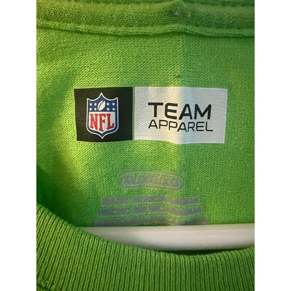 NWT NFL Team Apparel Seattle Seahawks Tshirt Green Football - Picture 4 of 6